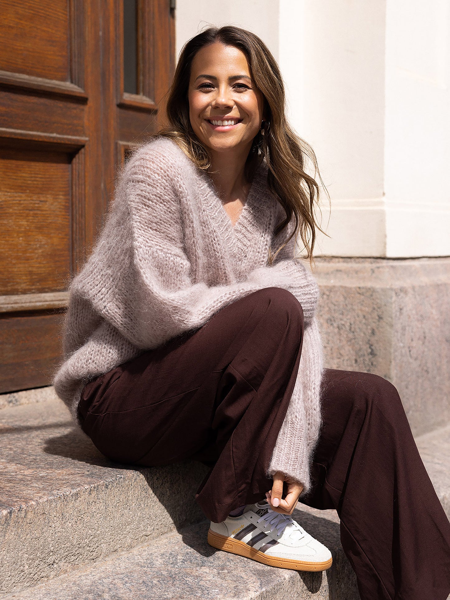 Chunky Sweater V - Nutty Nudge