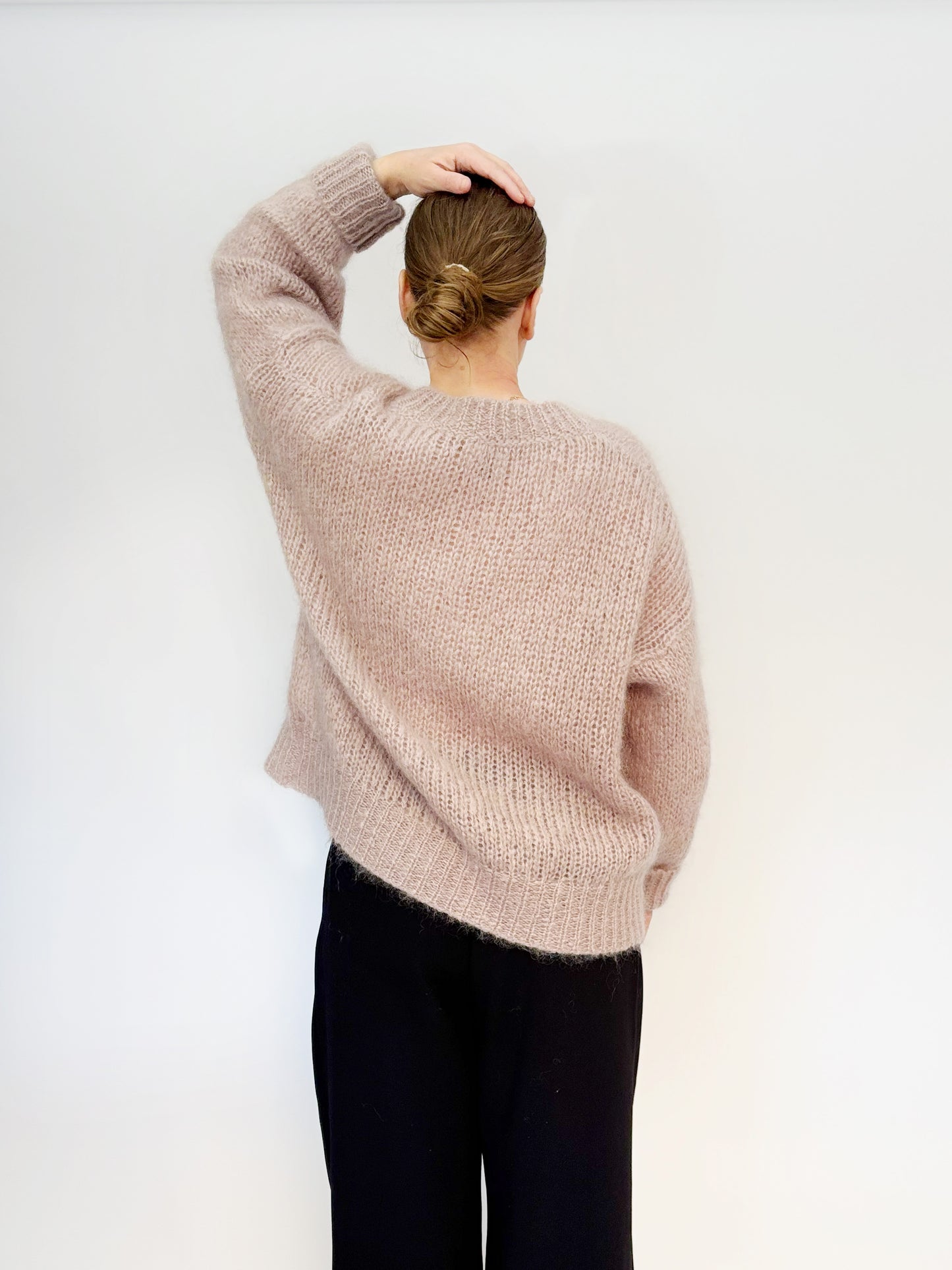Relaxed Chunky Sweater V - Nutty Nudge