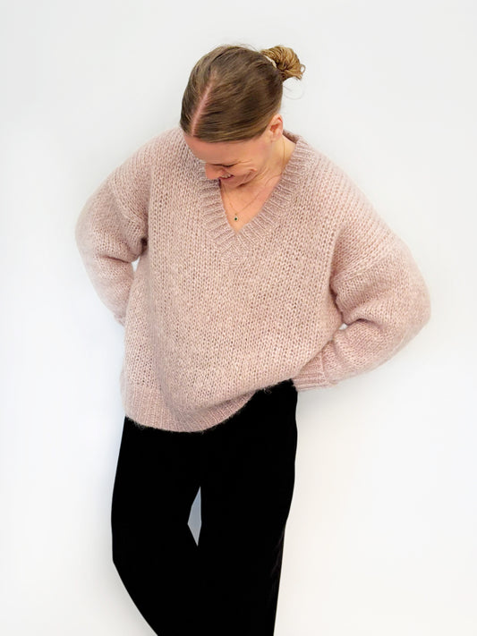 Relaxed Chunky Sweater V - Nutty Nudge