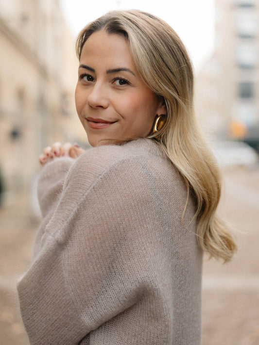 Sweater O - Nutty Nudge