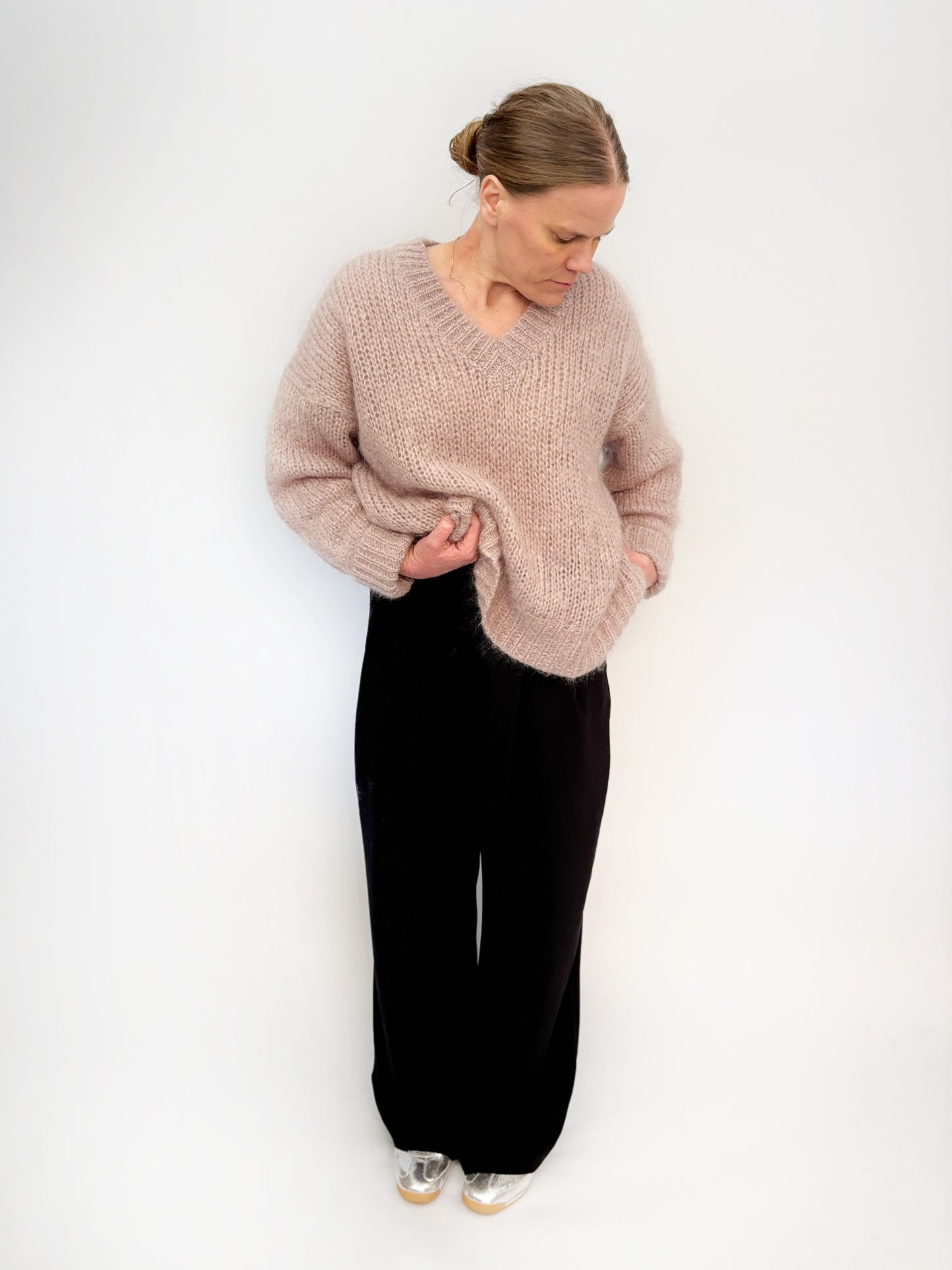 Relaxed Chunky Sweater V - Nutty Nudge