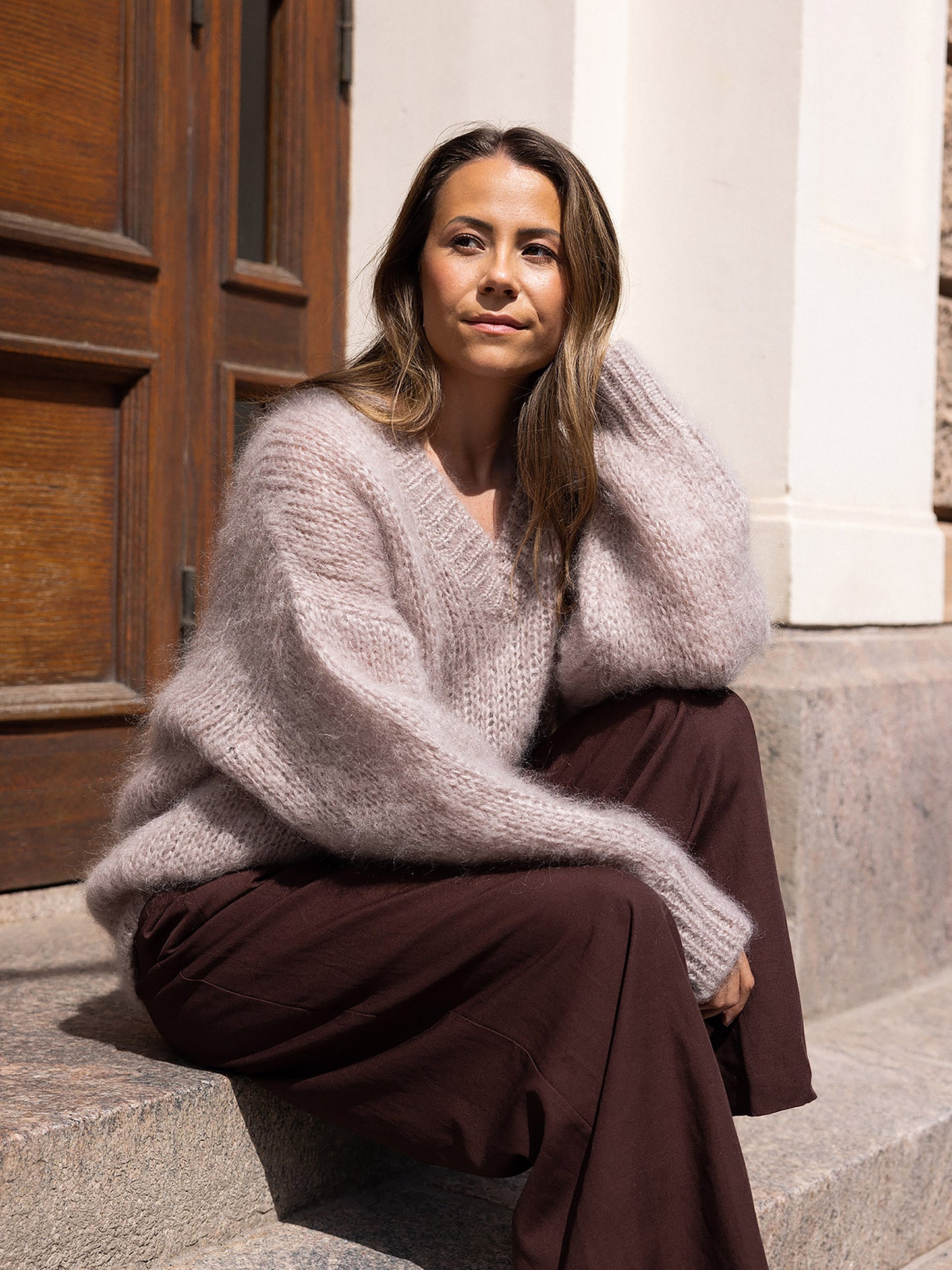 Chunky Sweater V - Nutty Nudge