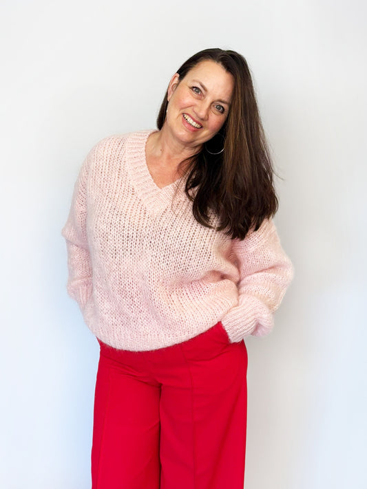 Chunky Sweater V - Hello Babe