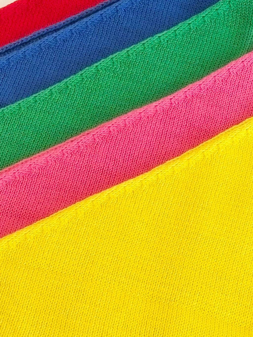 Triangle Scarf – Happy Vibe