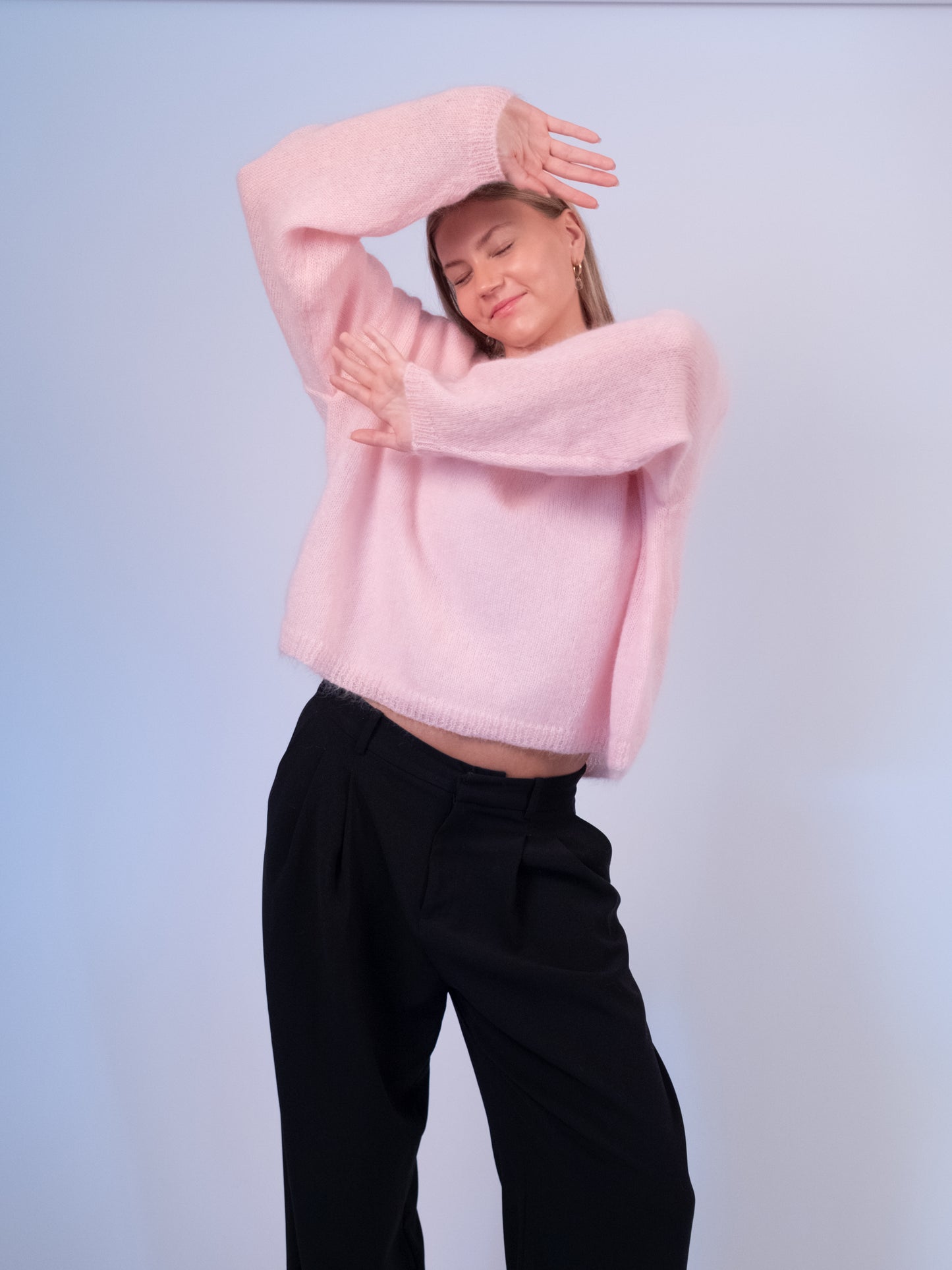 Sweater O - Hello Babe