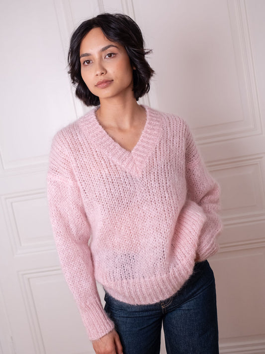 Chunky Sweater V - Hello Babe