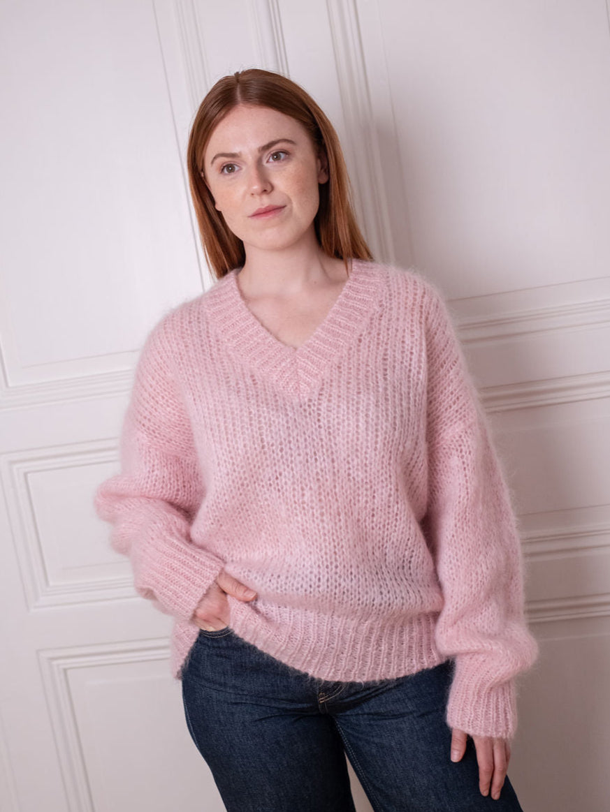 Chunky Sweater V - Hello Babe