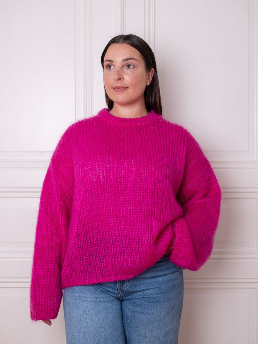 Chunky Sweater O - Think Pink